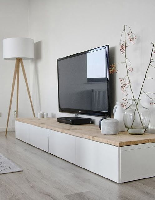 Rack de tv con lámpara de piso minimalista